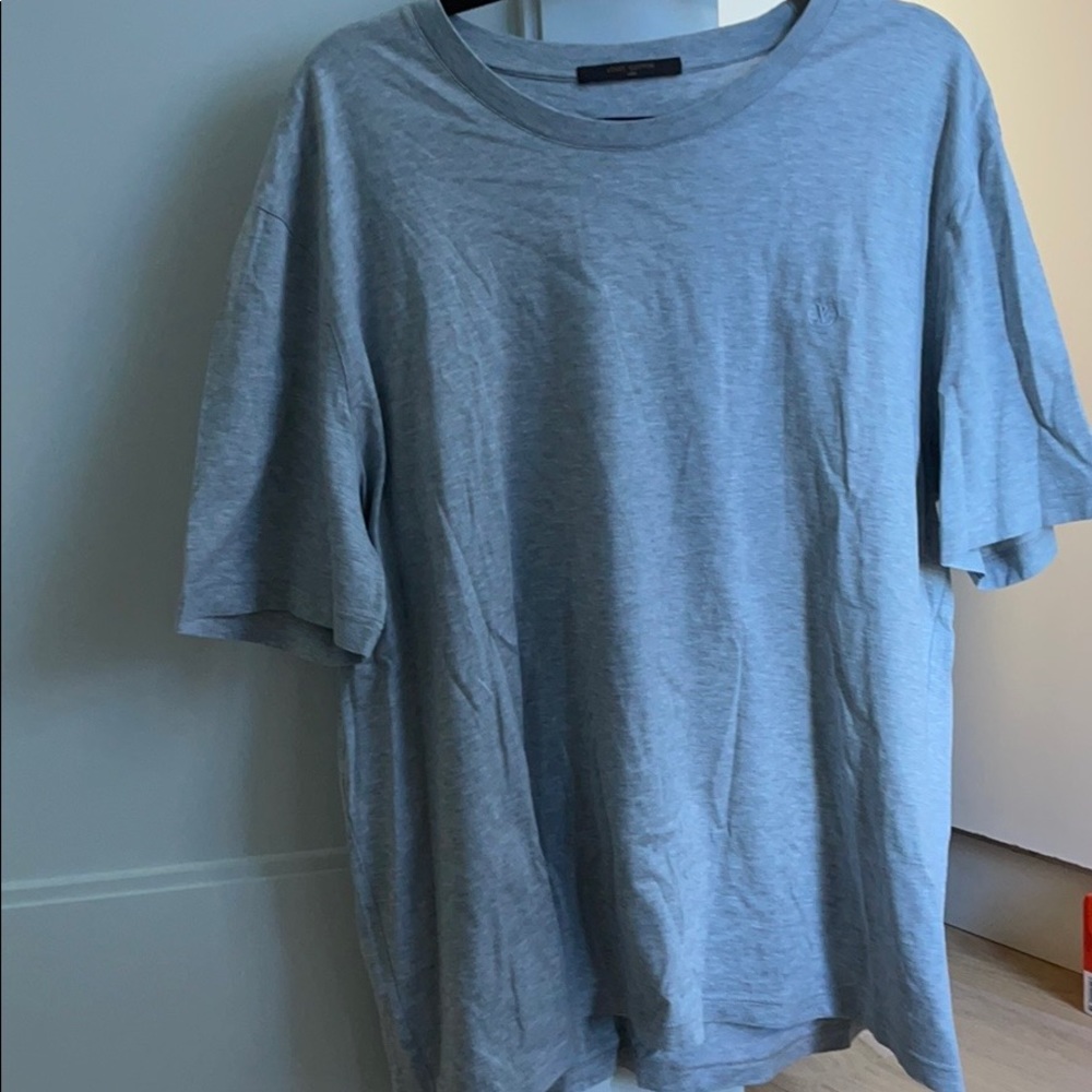 Louis Vuitton classic T shirt in gray w/ gray logo